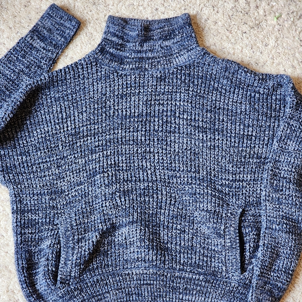 Sweater - Picture 3 of 11